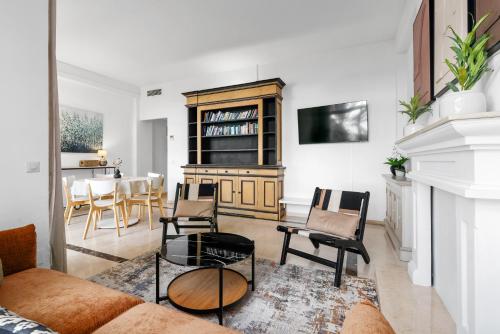2 Bed Sea View in Marbella SKOL