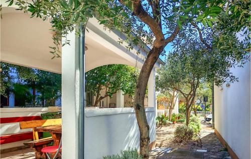 1 Bedroom Gorgeous Apartment In Vodice