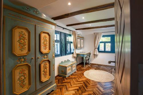 Ένα μπάνιο στο Gradina Snagov