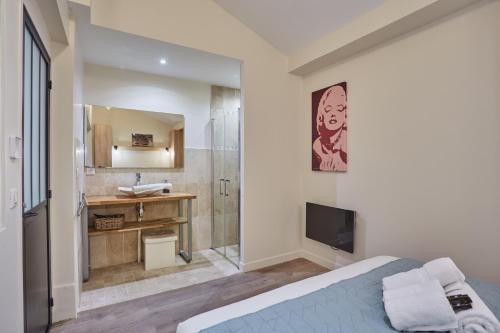 Sublime apartment in the heart of Paris 10 people FBMAR5