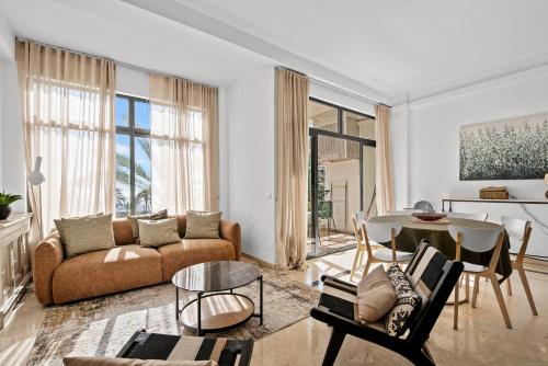 2 Bed Sea View in Marbella SKOL