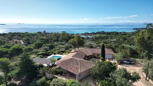 Villa Palombaggia vue mer panoramique plage 9 min à pied
