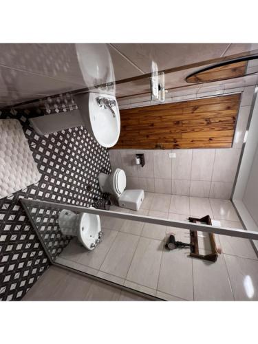 حمام في Amplio departamento renovado en el centro de la ciudad