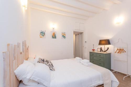 Modern one-bedroom flat near Corso Como