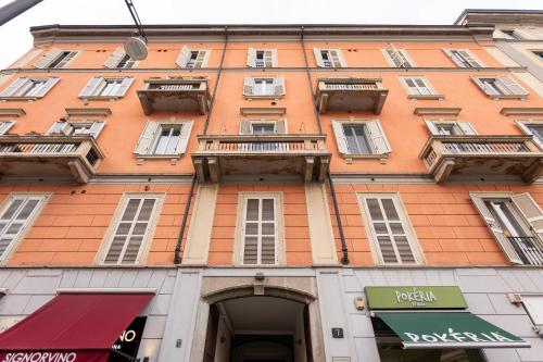 Modern one-bedroom flat near Corso Como