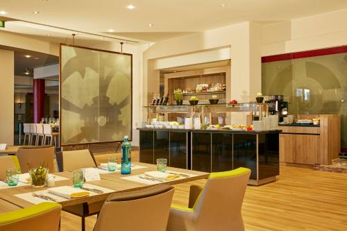 Una cocina o cocineta en H4 Hotel Hannover Messe
