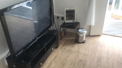 Μια τηλεόραση ή/και κέντρο ψυχαγωγίας στο Seabreezeee House