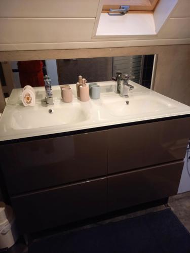 Φωτογραφία από το άλμπουμ του Loue une chambre pour les 24 heures voiture στη Λε Μανς