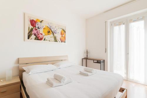 GuestHost - Bright Comfy Apartment