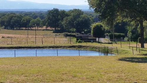 Φυσικό τοπίο κοντά σε αυτή η παραθεριστική κατοικία