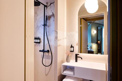 Baðherbergi á Locke Copenhagen