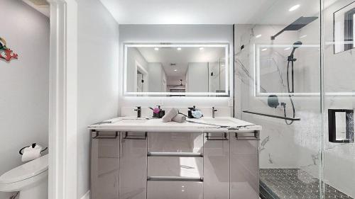 Koupelna v ubytování Key Largo Beach House