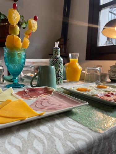 Jídlo v hotelu nebo okolí