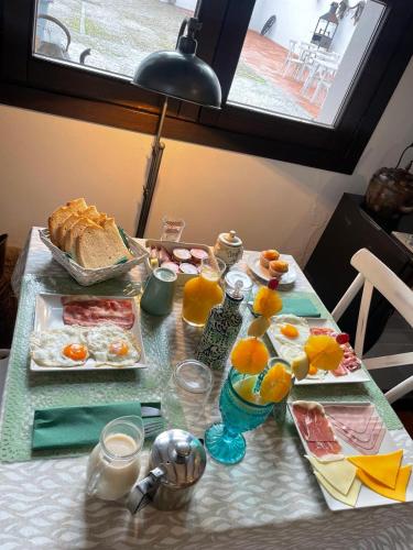 Jídlo v hotelu nebo okolí