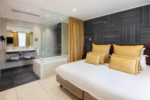 Best Western Plus Hôtel Massena Nice photo 139