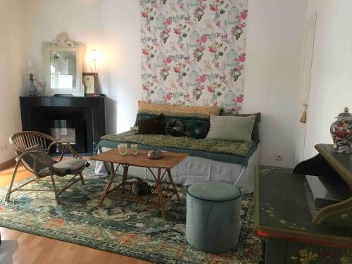 Le Cocon des Halles-Appartement Haussmannien au centre de Sète