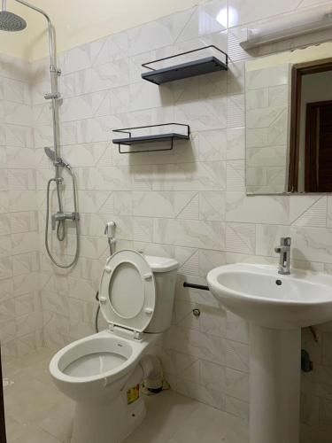 Bany a Villa Djoula