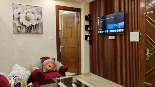 Μια τηλεόραση ή/και κέντρο ψυχαγωγίας στο Infinium Stay