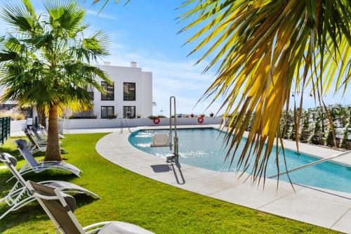 Happy Travel Daphne Higueron