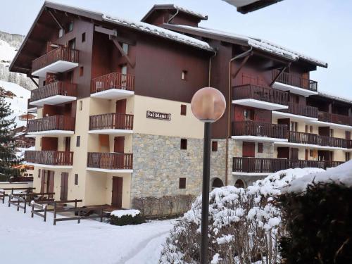 Appartement cosy pour 4 avec piscine et balcon à Arêches-Beaufort - FR-1-342-254