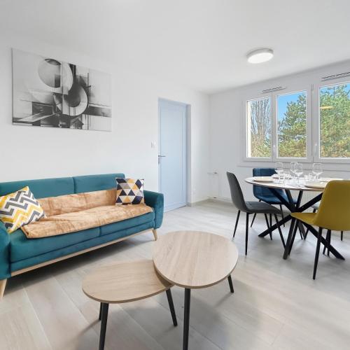 Appartement lumineux, épuré avec balcon et parking