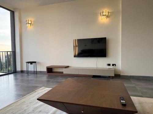 Φωτογραφία από το άλμπουμ του Elegant 3BR Apartment Overlooking Addis Skyline-1B στο Αντίς Αμπέμπα