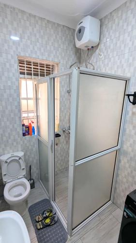 Ένα μπάνιο στο Elroihomes kyanja