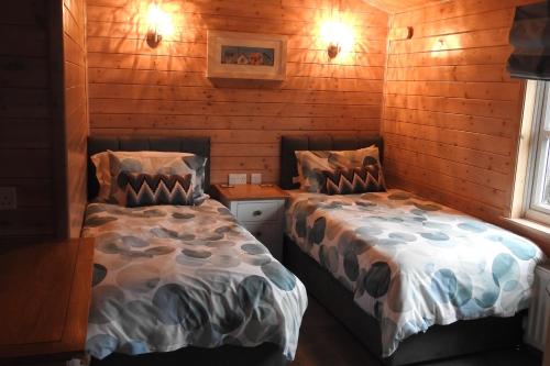 Ένα ή περισσότερα κρεβάτια σε δωμάτιο στο Alpaca Farm- Valley Views- Sleeps 4- Parking- Pets