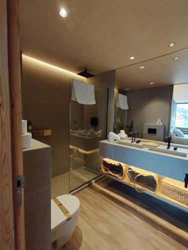 Et badeværelse på Slalom luxury con vistas