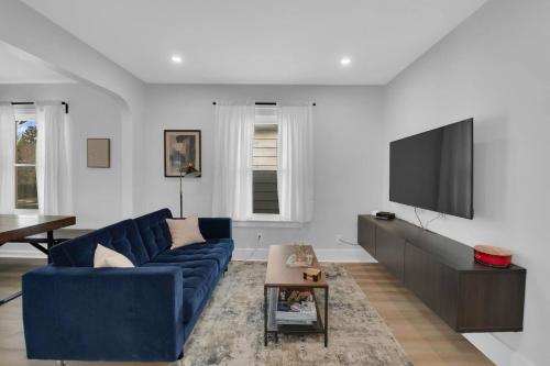 Φωτογραφία από το άλμπουμ του Bright 2-BR Home by Breweries/Riverfront/Casino σε Windsor