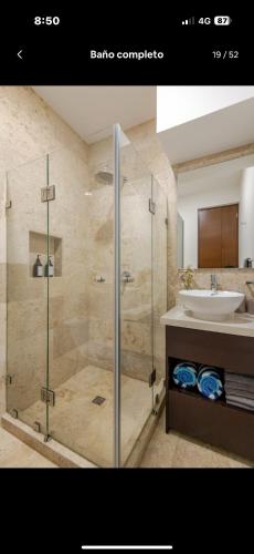 Ένα μπάνιο στο Meneses tulum