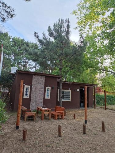 Το κτήριο όπου στεγάζεται  η παραθεριστική κατοικία