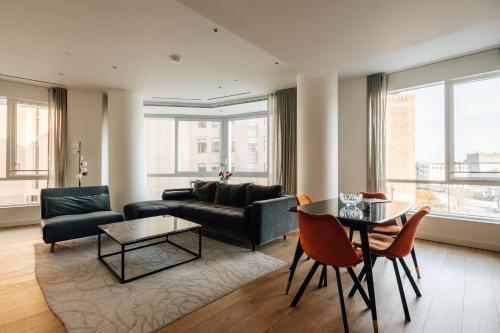 Posezení v ubytování LUXURY 3 Bed 3 Bath Apartment in Central London
