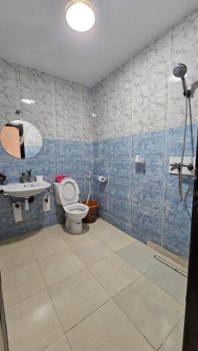 Ένα μπάνιο στο Jad Appartement N1