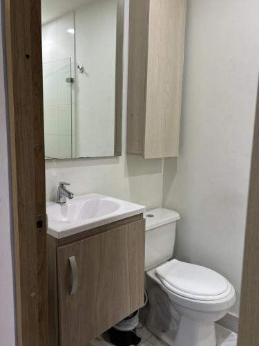 Ένα μπάνιο στο Bogota Luxury Loft Privado 2926