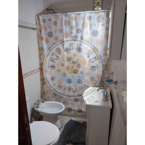 Ένα μπάνιο στο TRIPLEX MDT a 200mt de la playa 8 personas