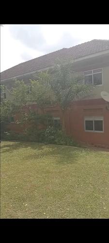 Φωτογραφία από το άλμπουμ του Ministers Village Luxury Villa στην Καμπάλα