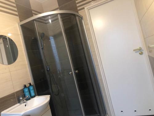 Et badeværelse på Gold Angel