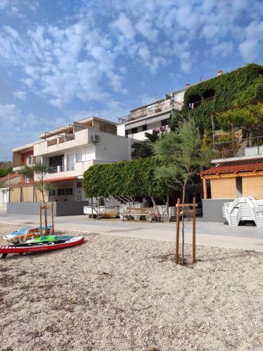 Apartments by the sea Podstrana, Split - 14993