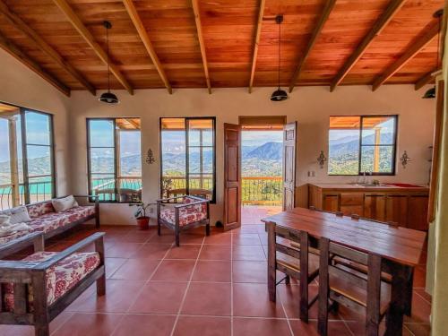 Φυσικό τοπίο κοντά σε αυτή η παραθεριστική κατοικία