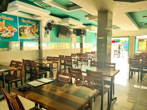 Εστιατόριο ή άλλο μέρος για φαγητό στο Hostal Paris MYP 2