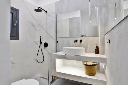 Modern 2BD Apt Behind Athens Tower by Live&Travel