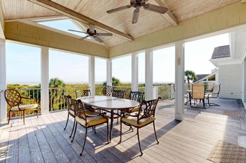En balkon eller terrasse på Catesby's Bluff 2240