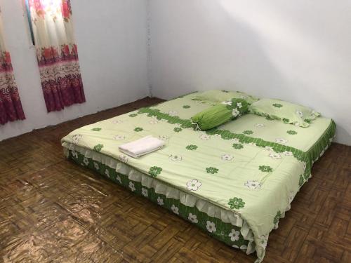 Кровать или кровати в номере NATA homestay