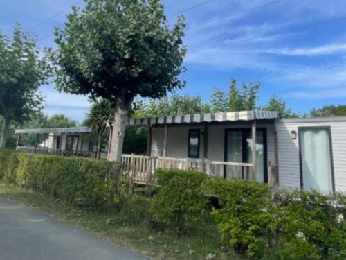 Mobil-home avec Terrasse pour 5 Personnes à Saint-Pierre-d'Oléron - API-1-52-987