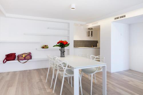 Posezení v ubytování Sud Ibiza Suites