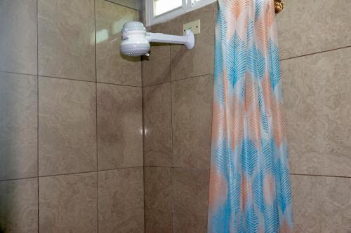 Et badeværelse på San Cristóbal Surfing House