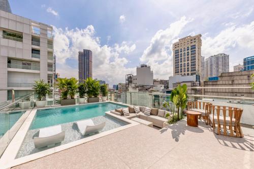 Bazén v ubytování IconSphere Hotel nebo v jeho okolí