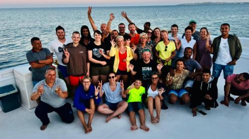 Επισκέπτες που μένουν στο Rock House