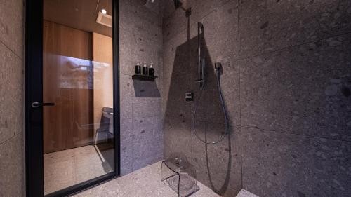 Ένα μπάνιο στο Hotel MODA